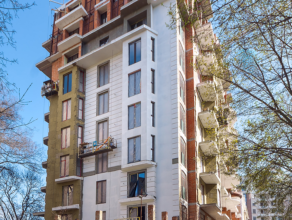 Construction progress. April.